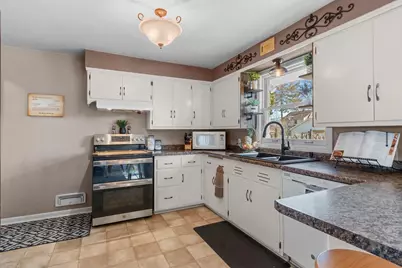 1319 Oregon Street, Green Bay, WI 54303 - Photo 5