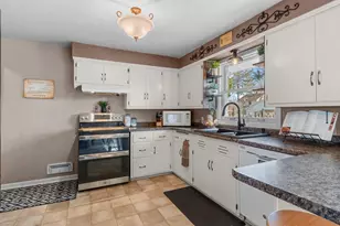 1319 Oregon St, Green Bay, WI 54303 - Photo 5