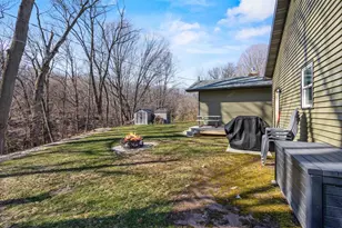 4726 Hessel Ct, Manitowoc, WI 54220 - Photo 37