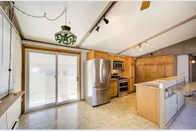 W285 Oak Street, Fremont, WI 54940 - Photo 11