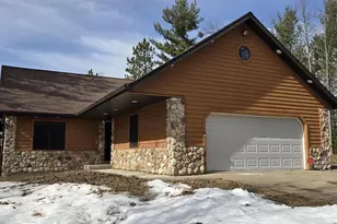 16245 Crestview Dr, Riverview, WI 54149 - Photo 1