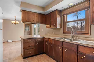 2245 Larkspur Dr, Appleton, WI 54915 - Photo 21