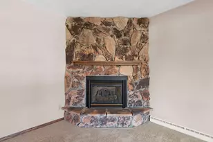 2245 Larkspur Dr, Appleton, WI 54915 - Photo 17