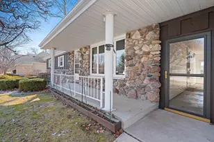 2245 Larkspur Dr, Appleton, WI 54915 - Photo 3