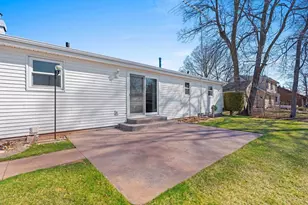 2245 Larkspur Dr, Appleton, WI 54915 - Photo 7