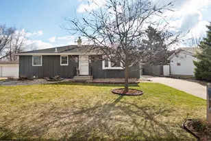 1254 Wild Rose Ln, Neenah, WI 54956 - Photo 3