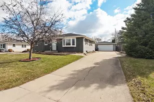 1254 Wild Rose Ln, Neenah, WI 54956 - Photo 45