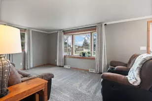 1254 Wild Rose Ln, Neenah, WI 54956 - Photo 5