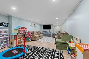 421 Memory Ct, Green Bay, WI 54301 - Photo 23