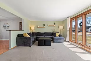 421 Memory Ct, Green Bay, WI 54301 - Photo 11