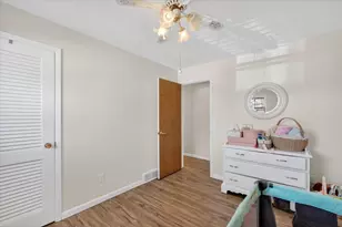 218 Longview Ave, Green Bay, WI 54301 - Photo 39