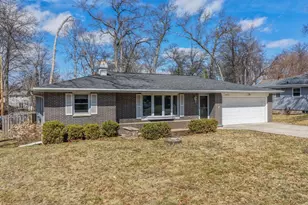 2070 W Point Terrace, Green Bay, WI 54304 - Photo 3