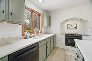 4431 Swallow Banks Ln, Oshkosh, WI 54904 - Photo 11