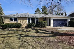 1011 Alpine Dr, Green Bay, WI 54311 - Photo 1