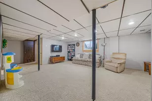 827 Heritage Trail, Oshkosh, WI 54904 - Photo 19