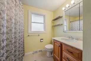 827 Heritage Trail, Oshkosh, WI 54904 - Photo 15