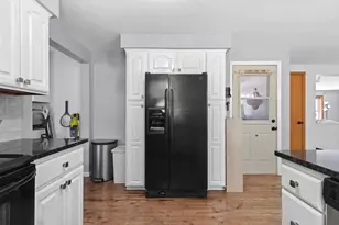 2562 Libal St, Green Bay, WI 54301 - Photo 15