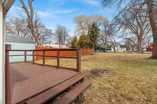 811 Harvey St, Green Bay, WI 54302 - Photo 9