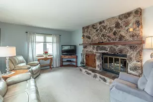 828 W Warren St, New London, WI 54961 - Photo 5