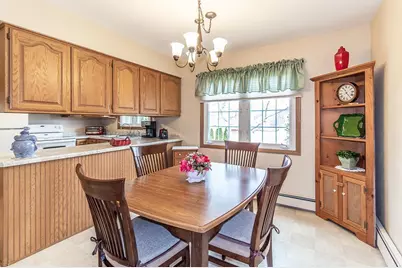 828 W Warren Street, New London, WI 54961 - Photo 11