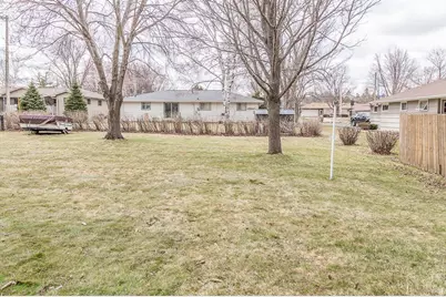 828 W Warren Street, New London, WI 54961 - Photo 37