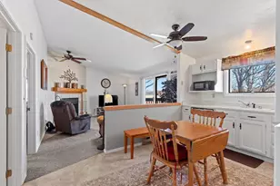 2409 Cedar Ridge Ct, Green Bay, WI 54313 - Photo 7