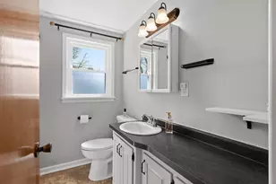 3107 S Webster Ave, Green Bay, WI 54301 - Photo 13