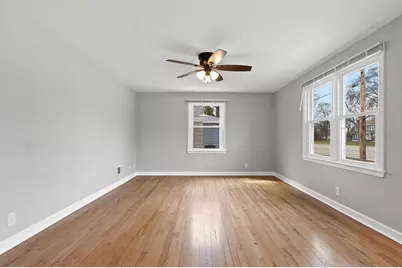 3107 S Webster Avenue, Green Bay, WI 54301 - Photo 5