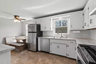 3107 S Webster Avenue, Green Bay, WI 54301 - Photo 11