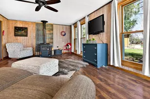 712 Chestnut St, Neenah, WI 54956 - Photo 9