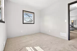 712 Chestnut St, Neenah, WI 54956 - Photo 19