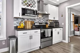 718 N Harriman St, Appleton, WI 54911 - Photo 11