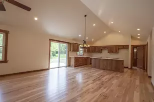 1079 E Lake Ridge Rd, Wautoma, WI 54982 - Photo 9