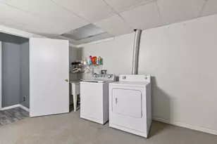 3507 W 20th Ave, Oshkosh, WI 54904 - Photo 7