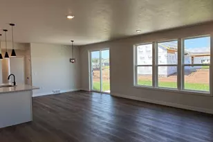 8367 Marlo Ave, Neenah, WI 54956 - Photo 21