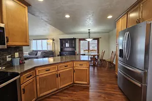 458 Windmill Dr, Kaukauna, WI 54130 - Photo 7