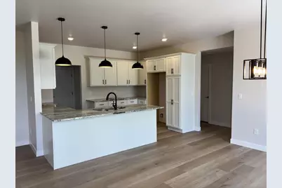 8322 Marlo Avenue, Neenah, WI 54956 - Photo 5