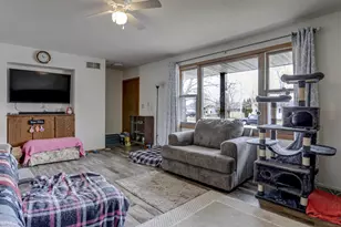 1703 Eisenhower St, New Holstein, WI 53061 - Photo 9