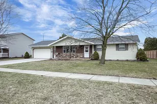 1703 Eisenhower St, New Holstein, WI 53061 - Photo 3