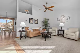 1239 Fawn Dr, Neenah, WI 54956 - Photo 7