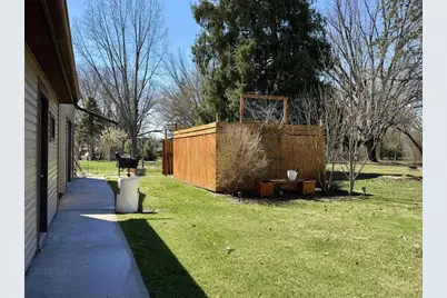 404 Broadway, Berlin, WI 54923 - Photo 69