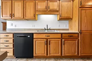 1321 Shootingstar Dr, Neenah, WI 54956 - Photo 19