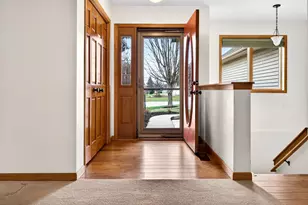 1321 Shootingstar Dr, Neenah, WI 54956 - Photo 11