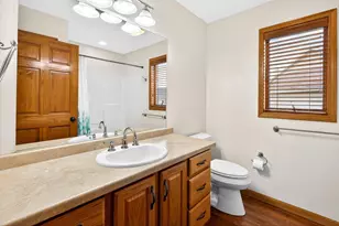 1321 Shootingstar Dr, Neenah, WI 54956 - Photo 31