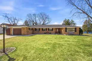 136 Circle Dr, Shawano, WI 54166 - Photo 1
