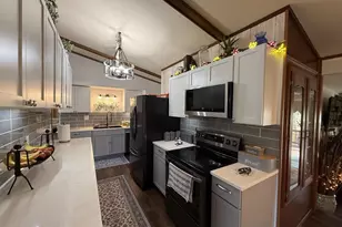 921 Schabow St, Gresham, WI 54128 - Photo 5