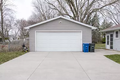 1380 Lakeview Lane, Menasha, WI 54952 - Photo 27