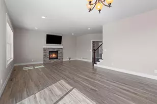 5485 N Amethyst Dr, Appleton, WI 54913 - Photo 7