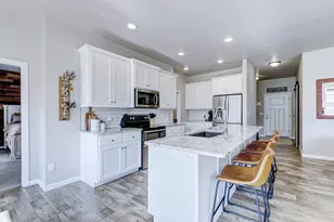 4637 Trellis Dr, De Pere, WI 54115 - Photo 9