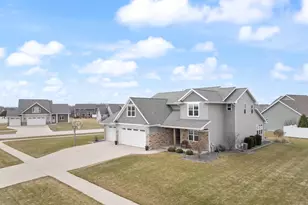 2153 Potter Dr, De Pere, WI 54115 - Photo 49